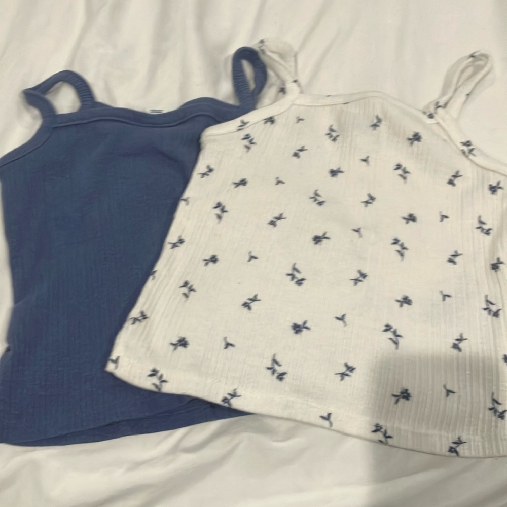 Old navy girls tank tops. Size 6-7